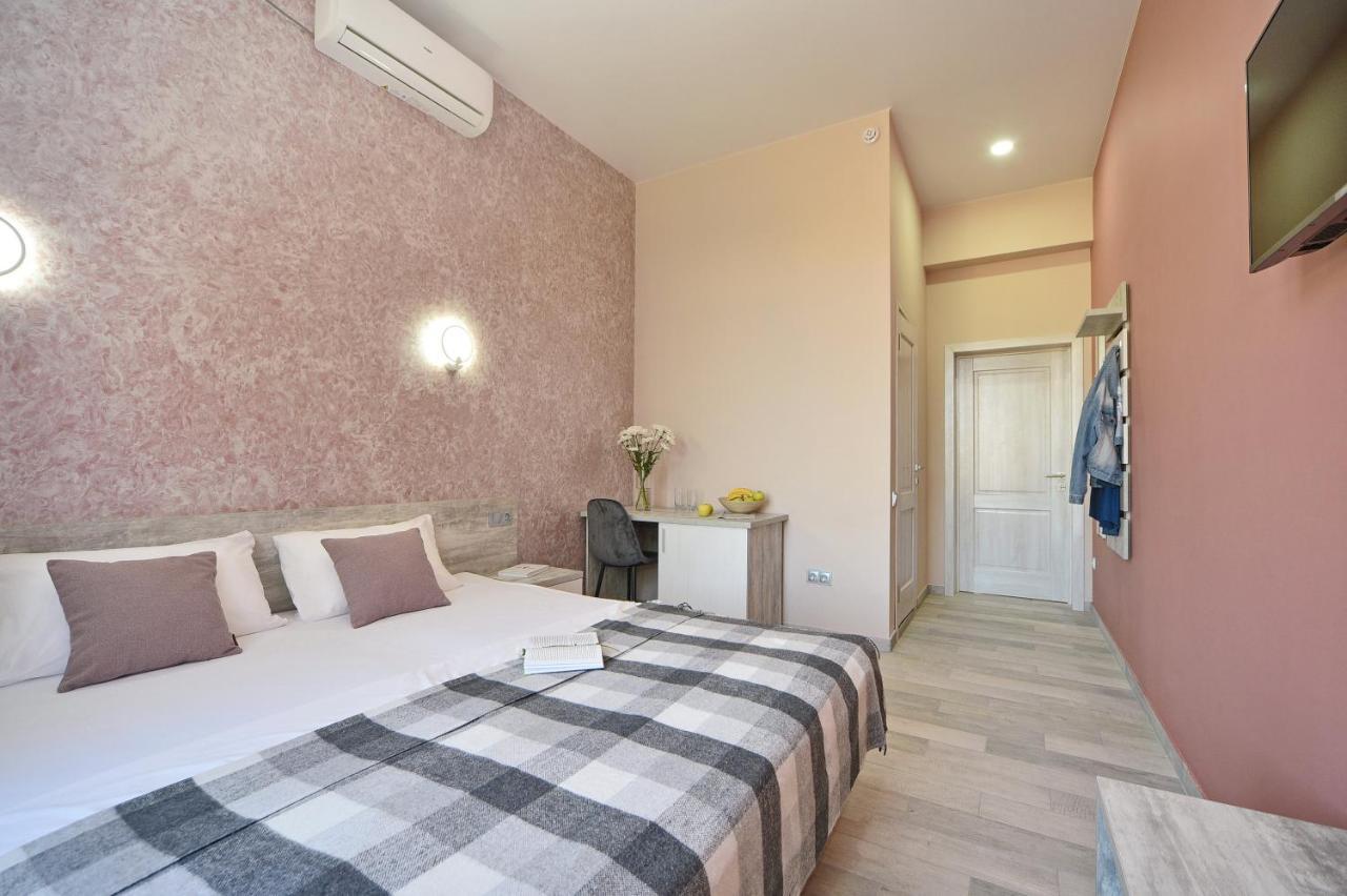 Play Hotel By Ribas Kherson Bagian luar foto